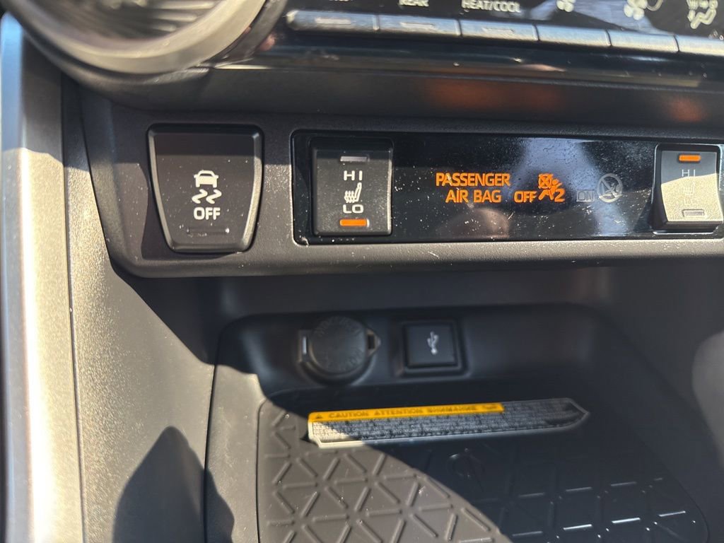 Used 2021 Toyota RAV4 XSE image 32