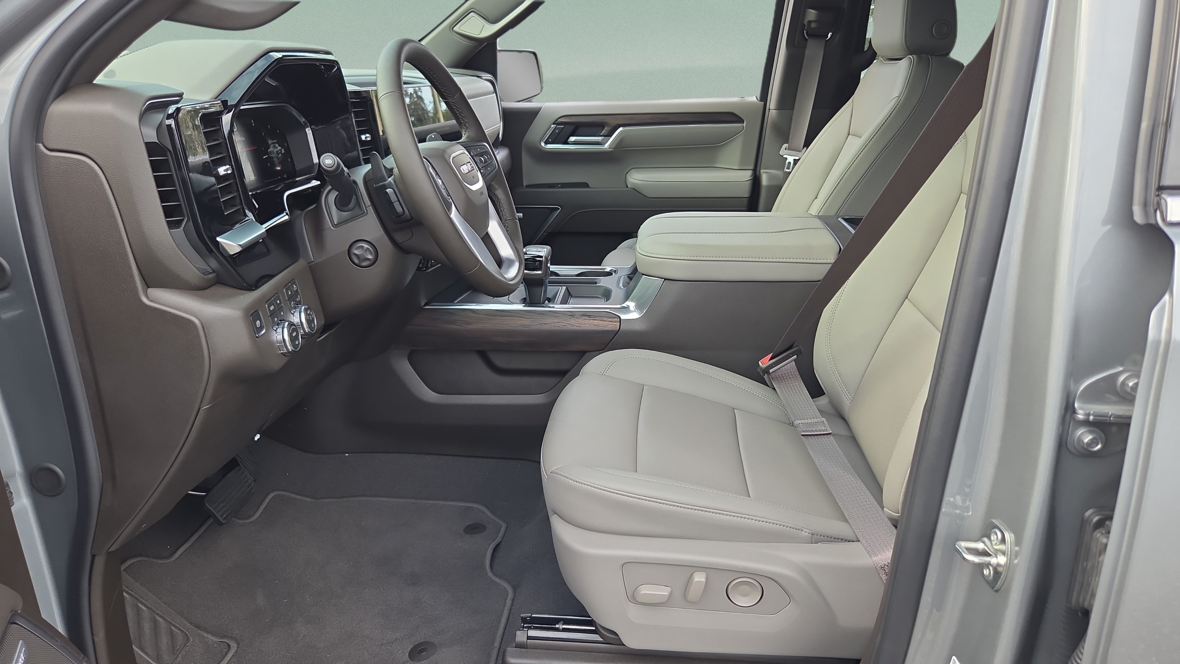 New 2026 GMC Sierra 1500 SLT w/ SLT Premium Package AWD/4WD image 9