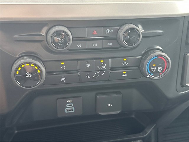 New 2025 Ford F550 4x4 Regular Cab Super Duty image 22