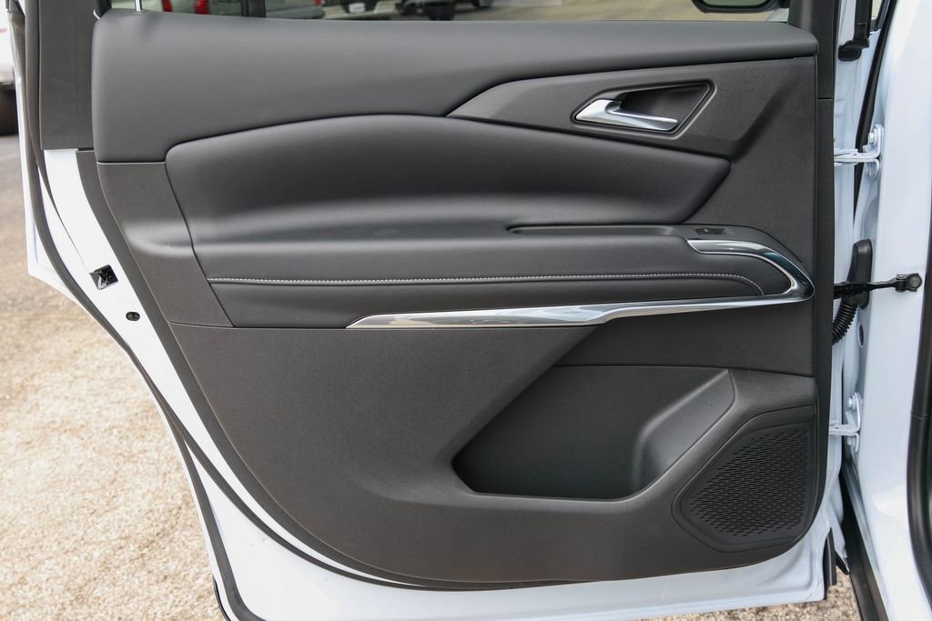 New 2026 Chevrolet Traverse LT FWD image 13