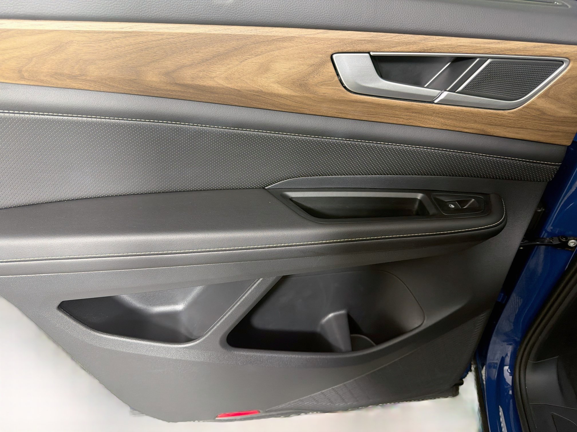 Used 2026 Volkswagen Atlas SE FWD image 24