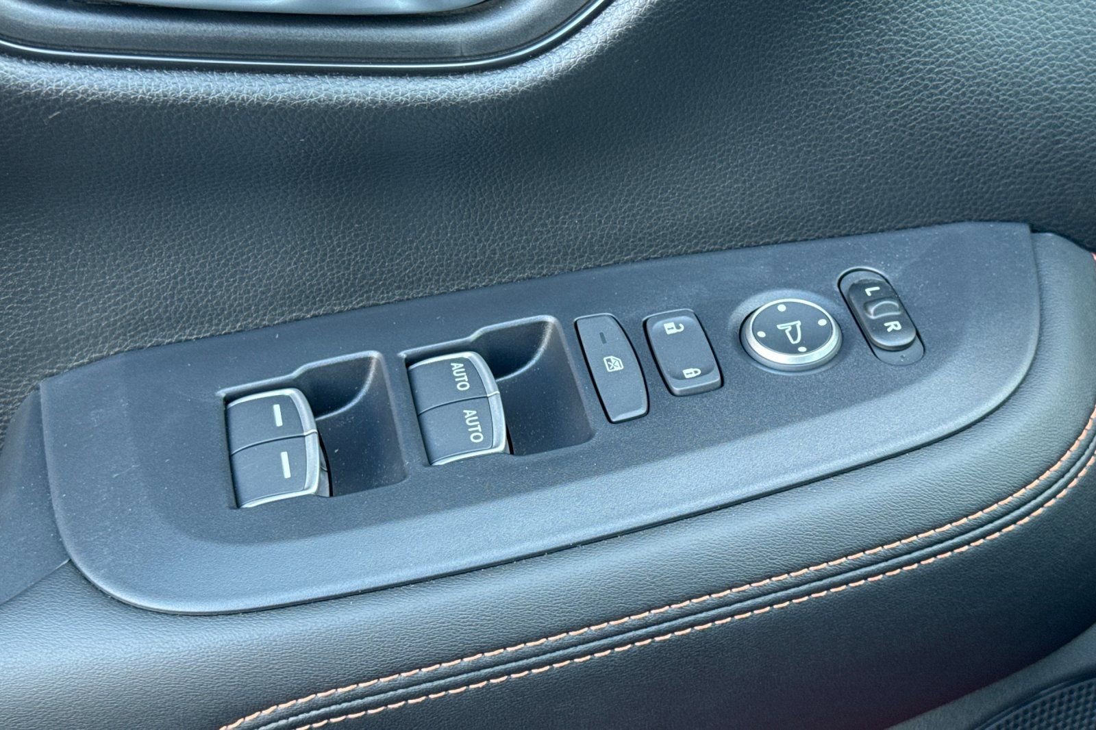 Certified 2026 Honda HR-V Sport image 11
