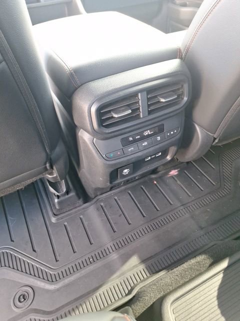 Used 2023 Honda Pilot TrailSport image 21