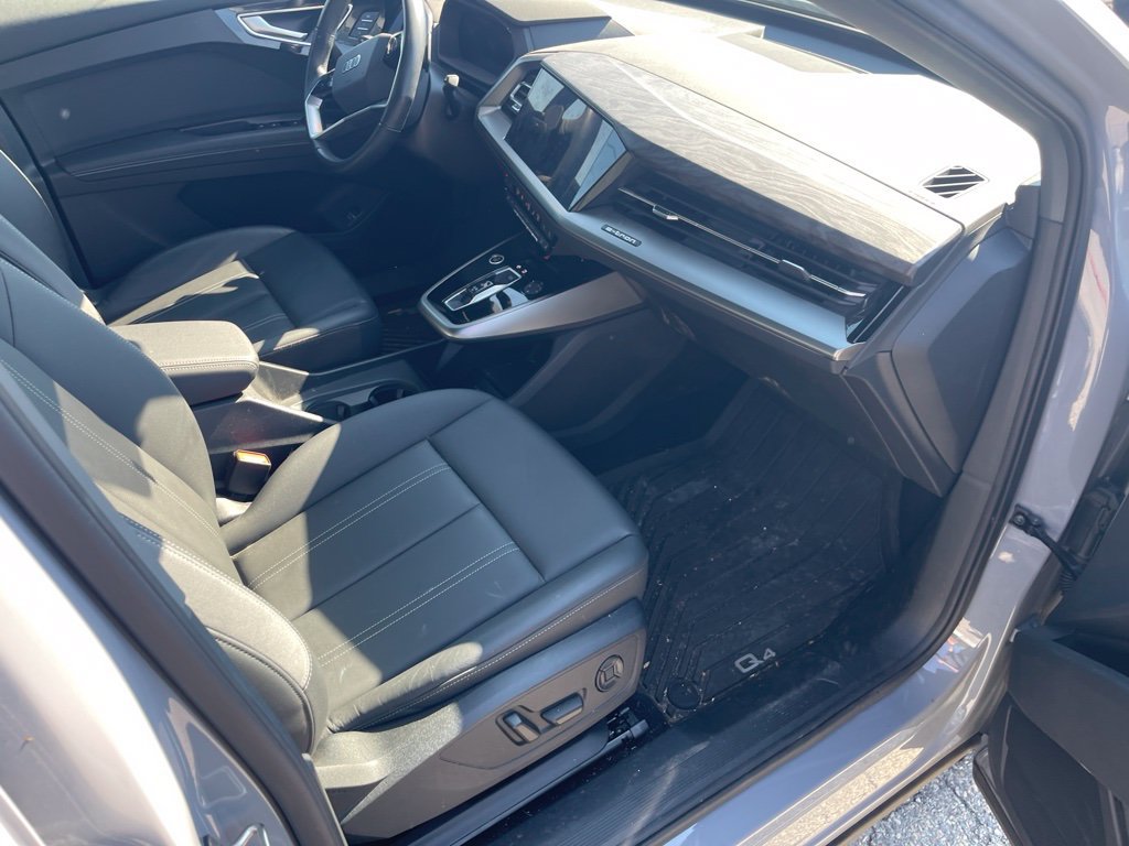 Used 2024 Audi Q4 e-tron Premium Plus w/ Premium Plus AWD/4WD image 11