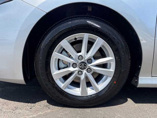 Used 2026 Toyota Camry LE FWD image 14