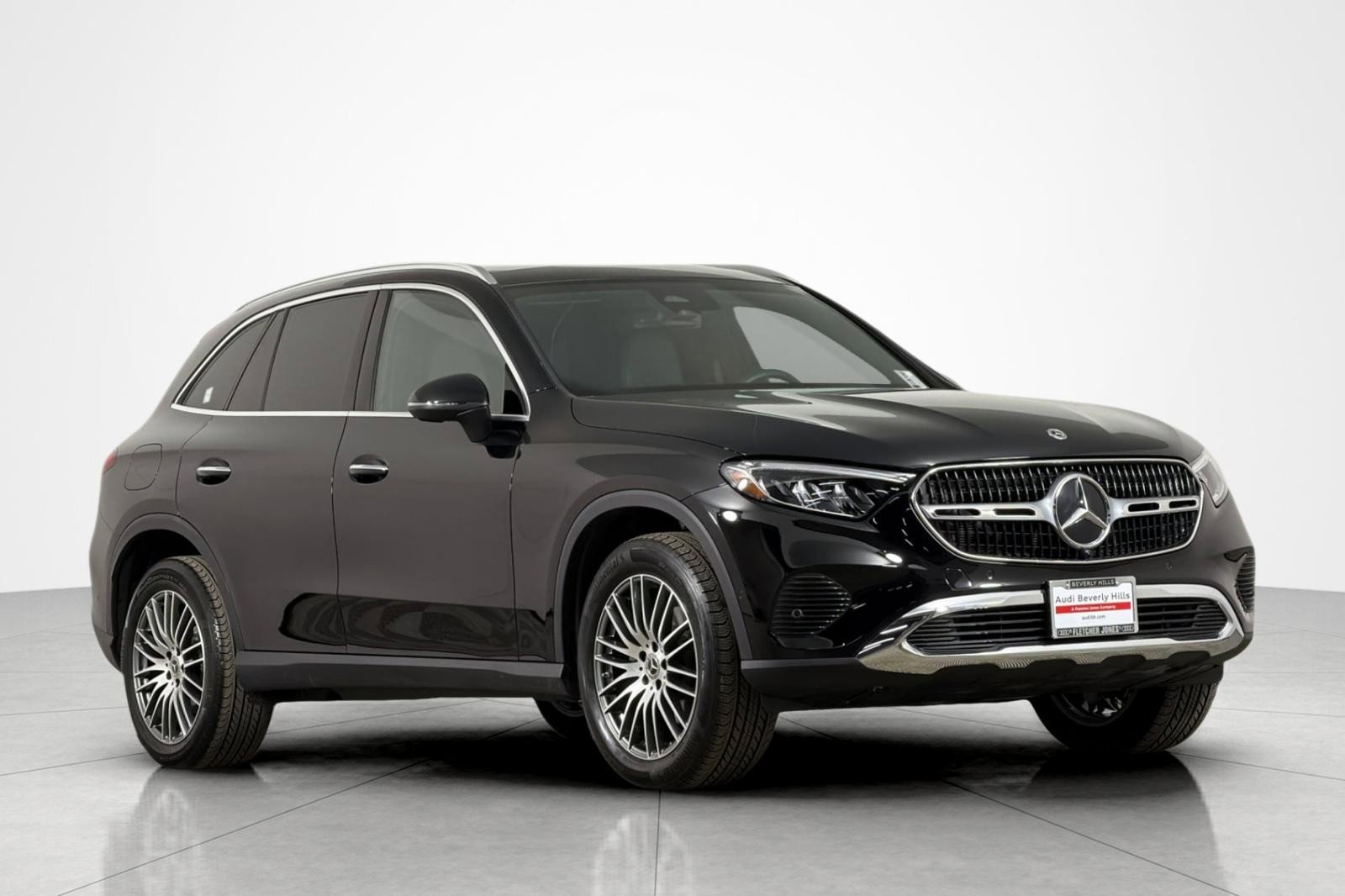Used 2025 Mercedes-Benz GLC 300 image 7