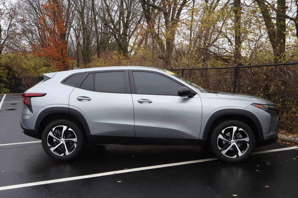 Used 2024 Chevrolet Trax RS image 11