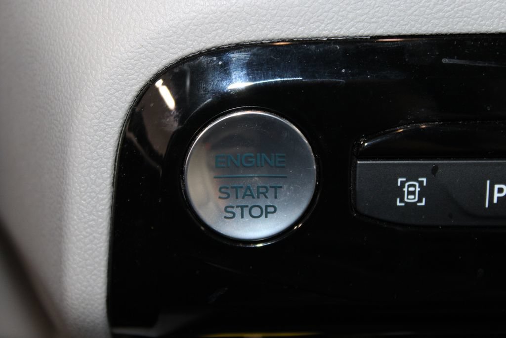 Used 2023 Ford Escape Platinum AWD/4WD image 27