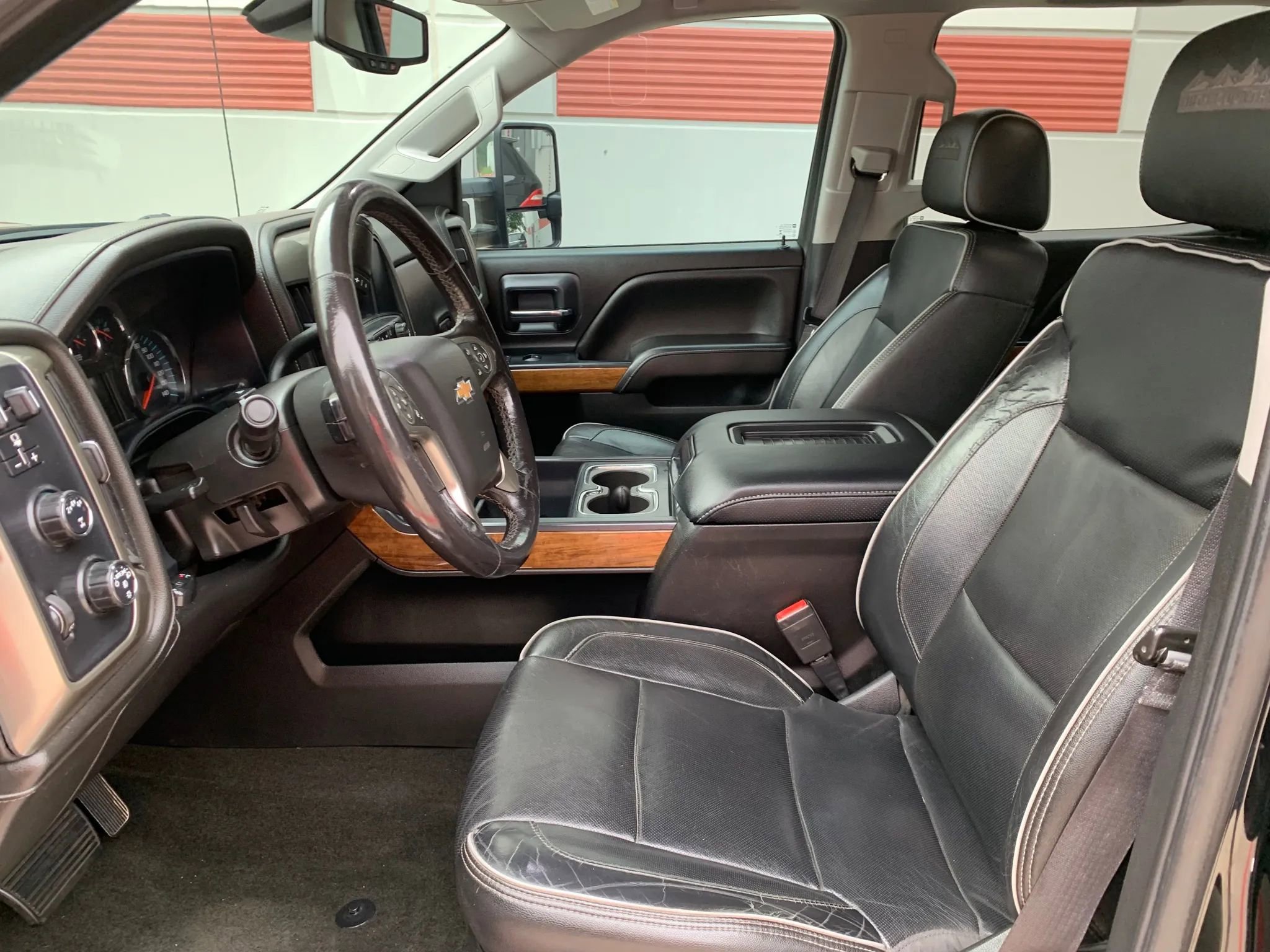 Used 2018 Chevrolet Silverado 2500 High Country w/ Duramax Plus Package image 18