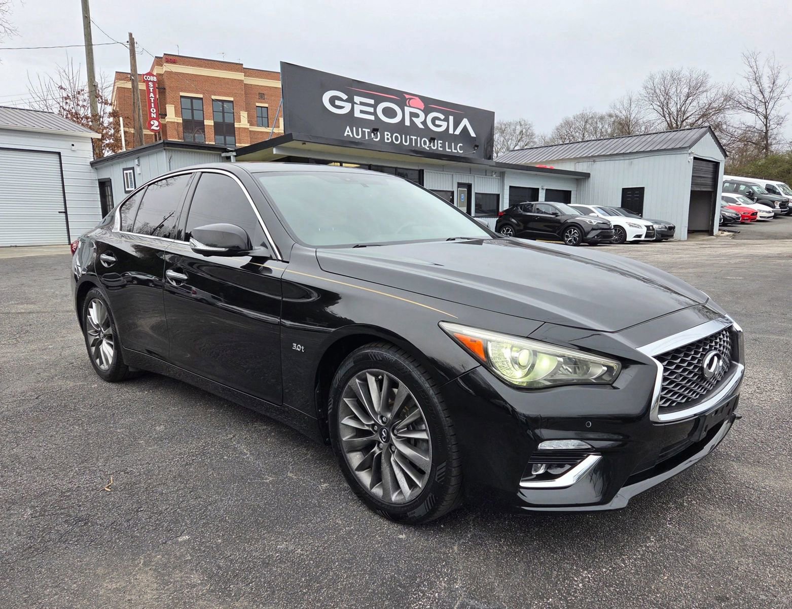 Used 2018 INFINITI Q50 Luxe w/ Essential Package (3.0T Luxe) image 9