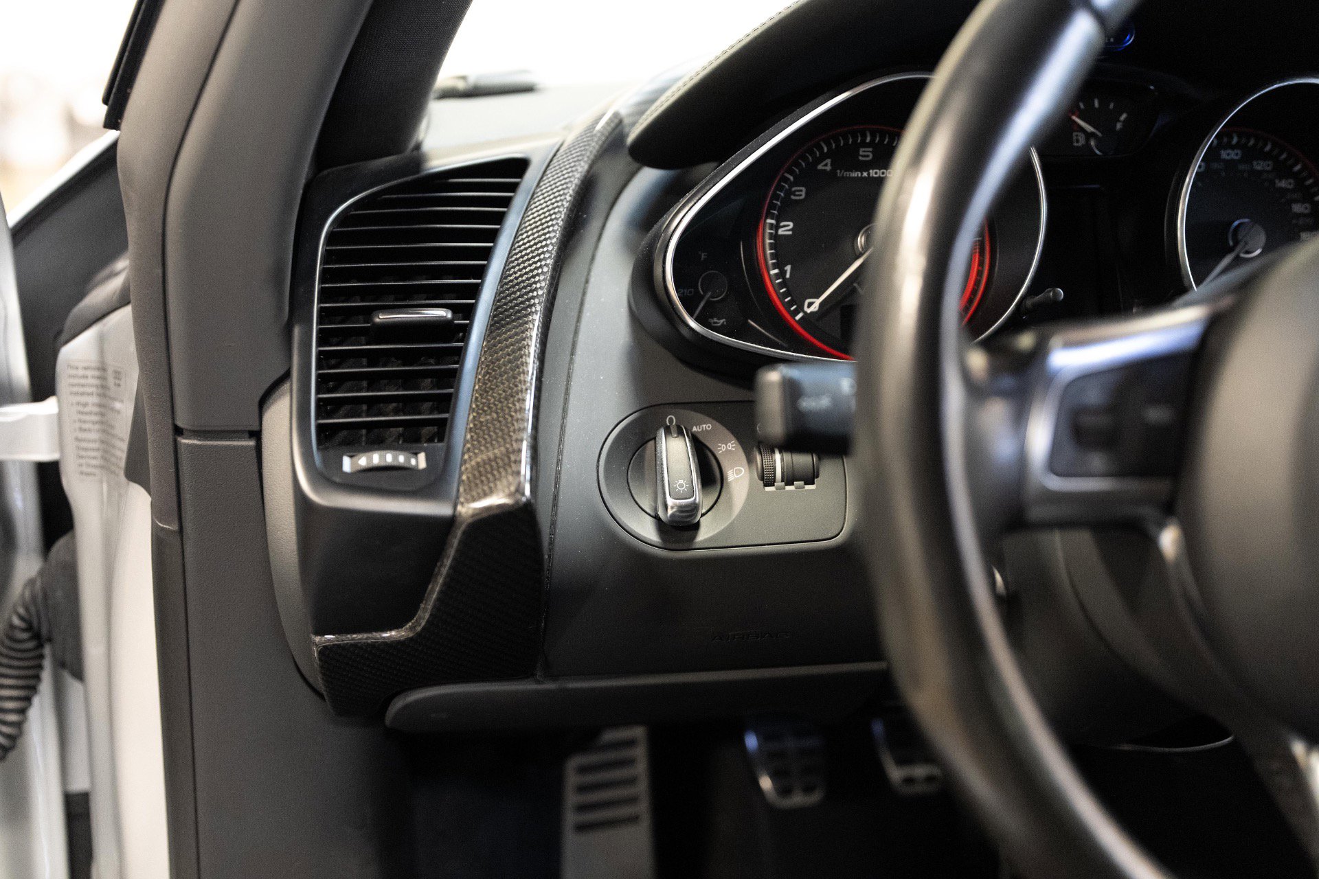 Used 2011 Audi R8 V10 image 60