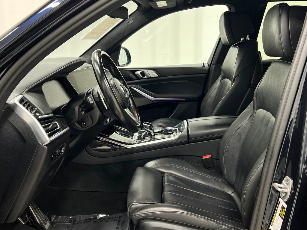 Used 2022 BMW X7 M50i w/ Cold Weather Package image 15