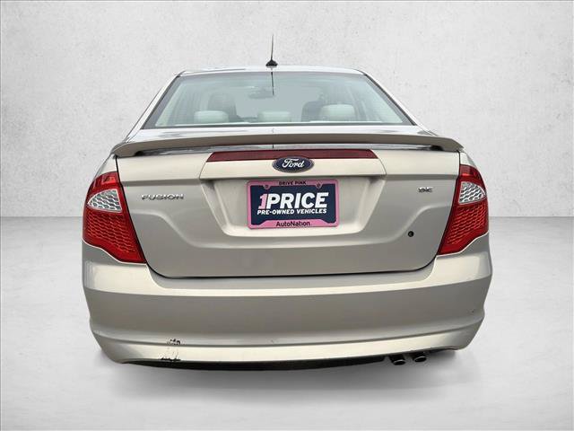 Used 2010 Ford Fusion SE FWD image 4
