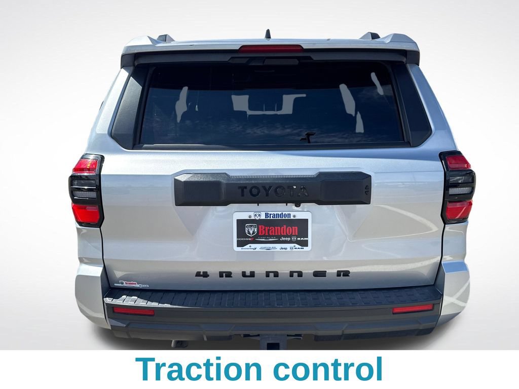 Used 2025 Toyota 4Runner SR5 AWD/4WD image 5