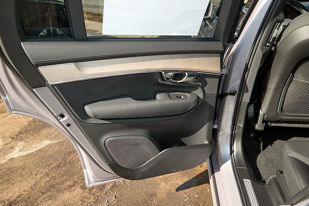 New 2026 Volvo XC90 B6 Plus w/ Protection Package image 18