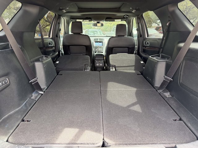 Used 2018 Ford Explorer Platinum image 23