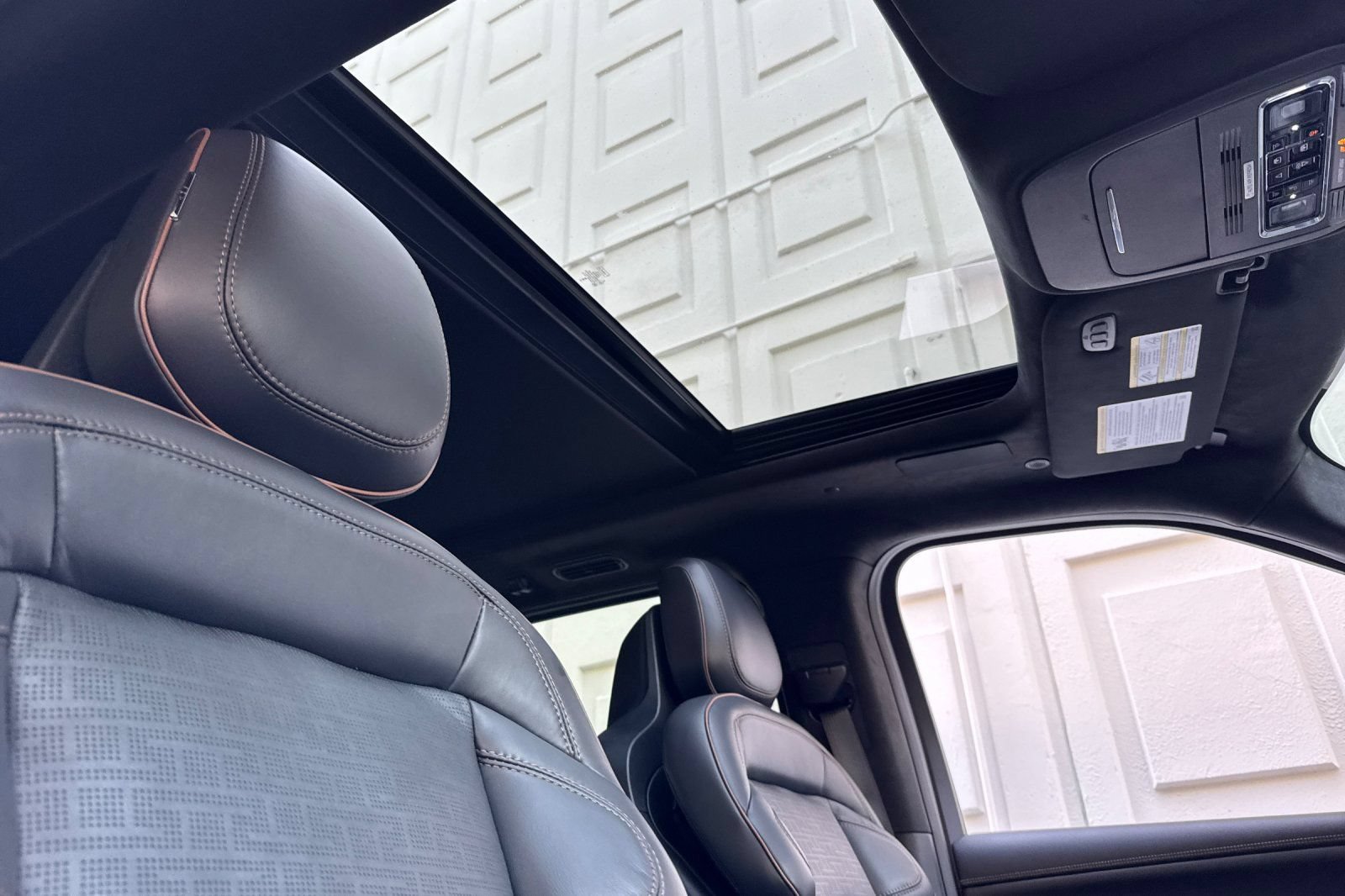 New 2027 Lincoln Navigator L Black Label AWD/4WD image 13