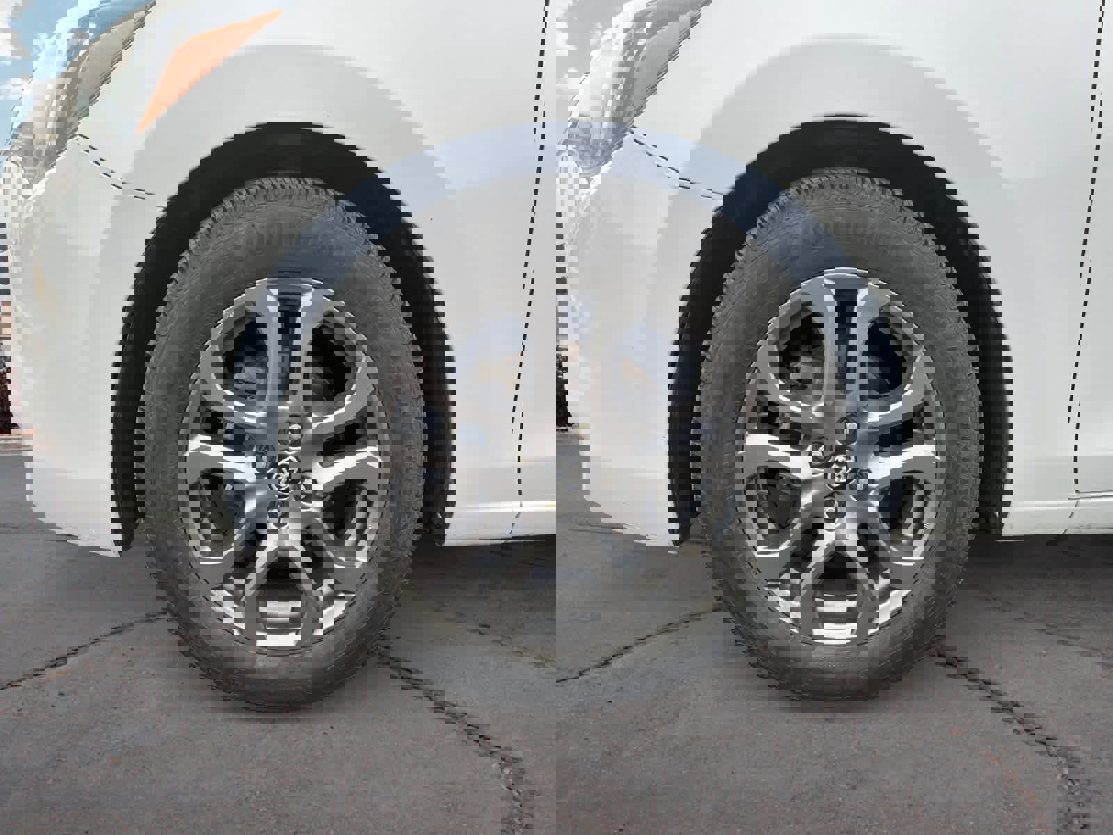 Used 2019 Toyota Yaris LE image 14