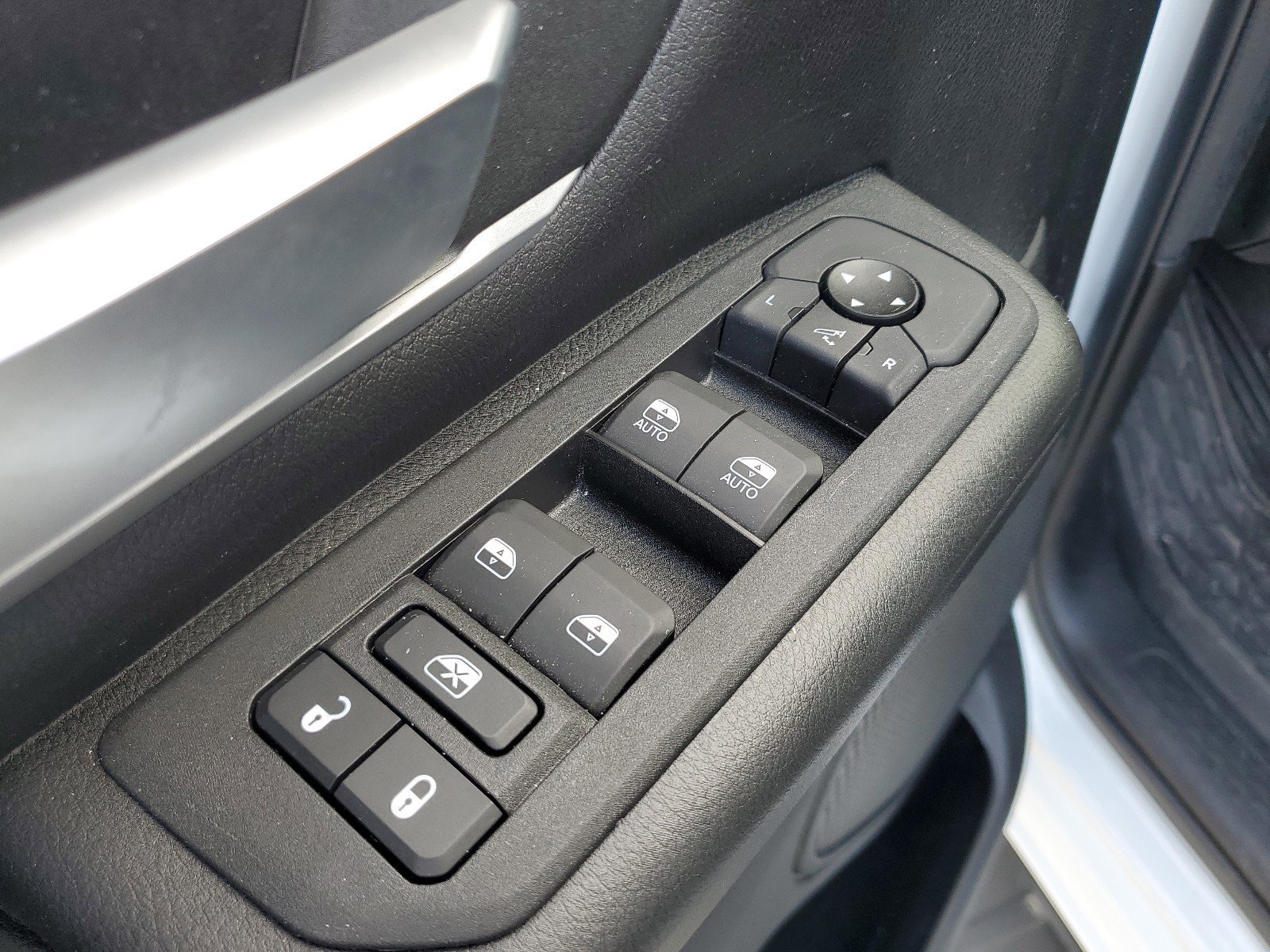 Certified 2025 RAM 1500 Big Horn AWD/4WD image 13