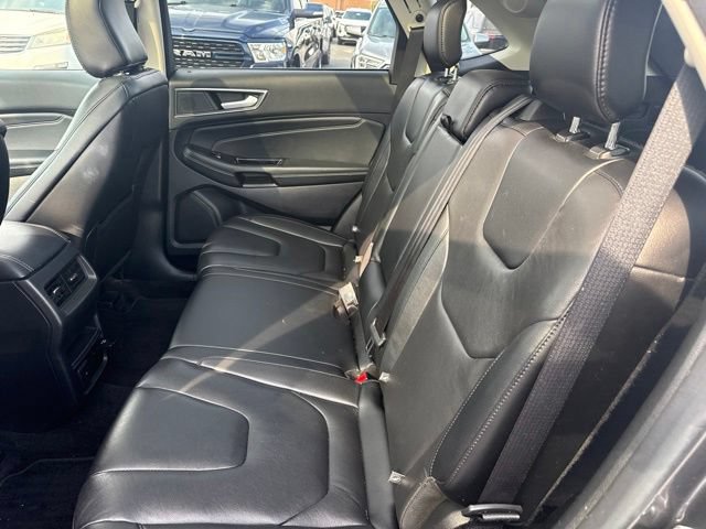 Used 2020 Ford Edge Titanium FWD image 26