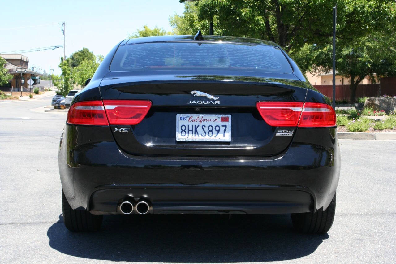 Used 2017 Jaguar XE Premium AWD/4WD image 6