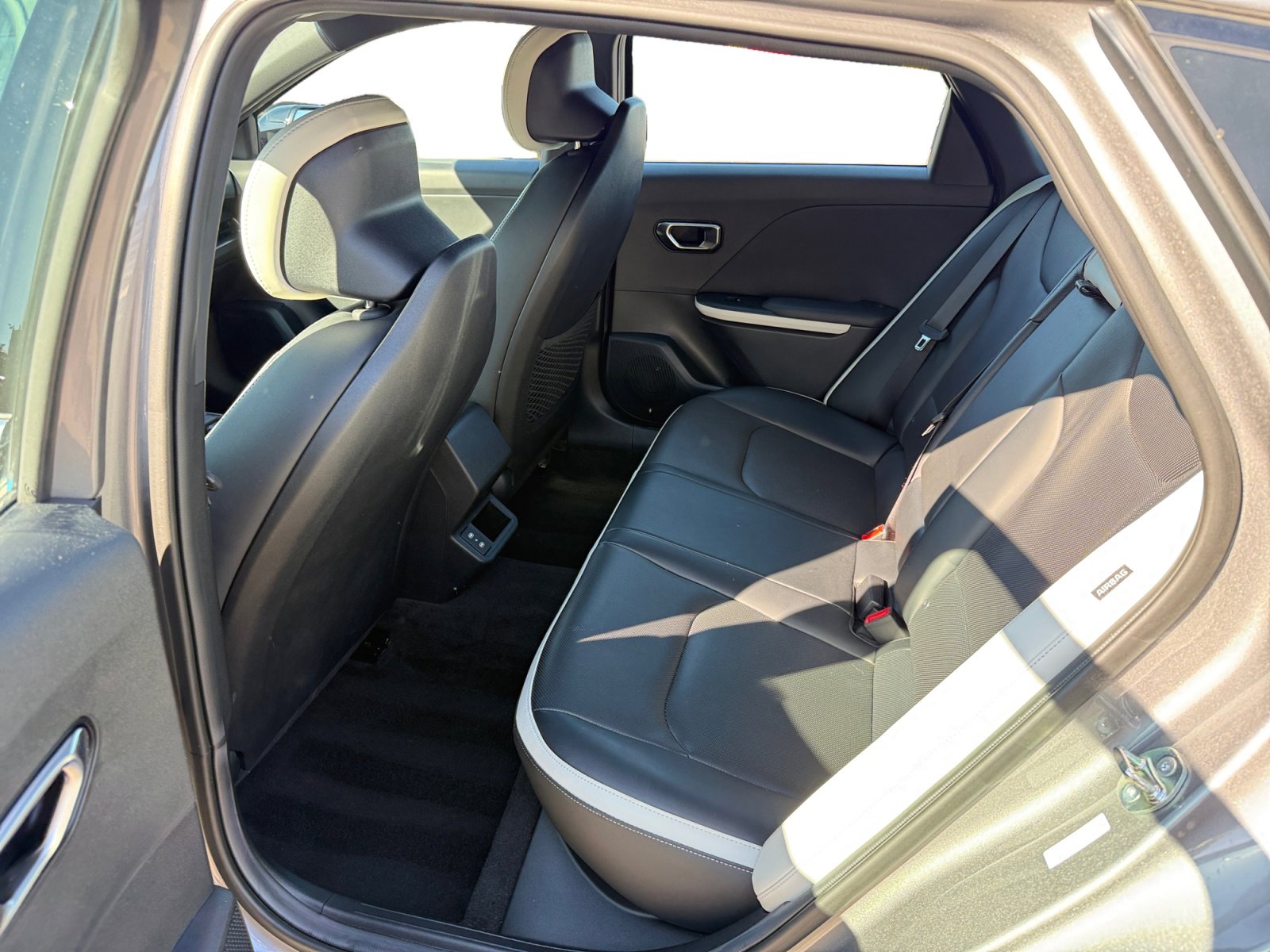 Used 2025 Kia K4 GT-Line w/ GT-Line Premium Package image 16