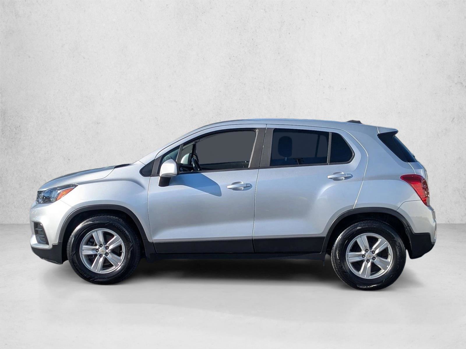 Used 2020 Chevrolet Trax LS w/ Tint and Cruise Package FWD image 9