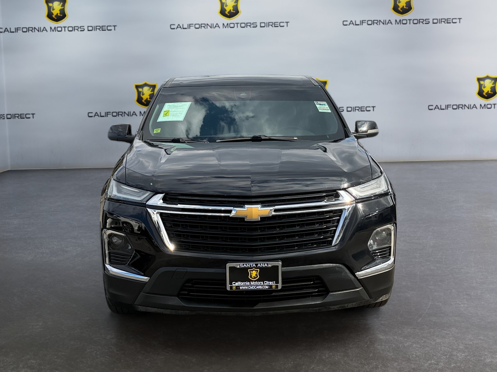 Used 2022 Chevrolet Traverse LS FWD image 2