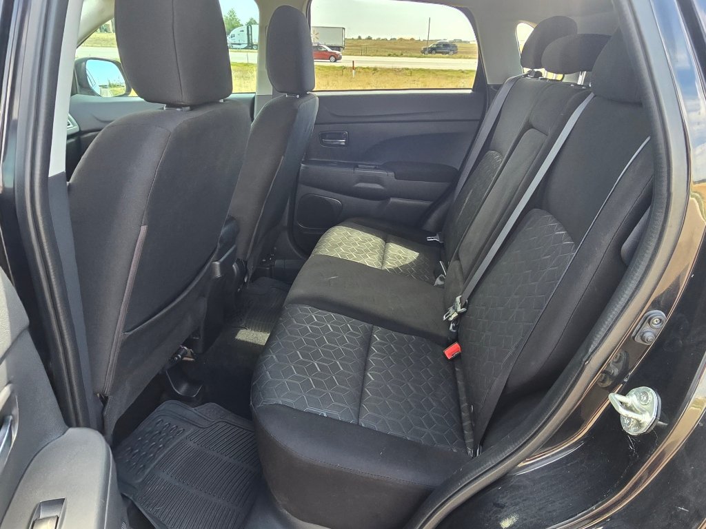 Used 2021 Mitsubishi Outlander Sport LE FWD image 13