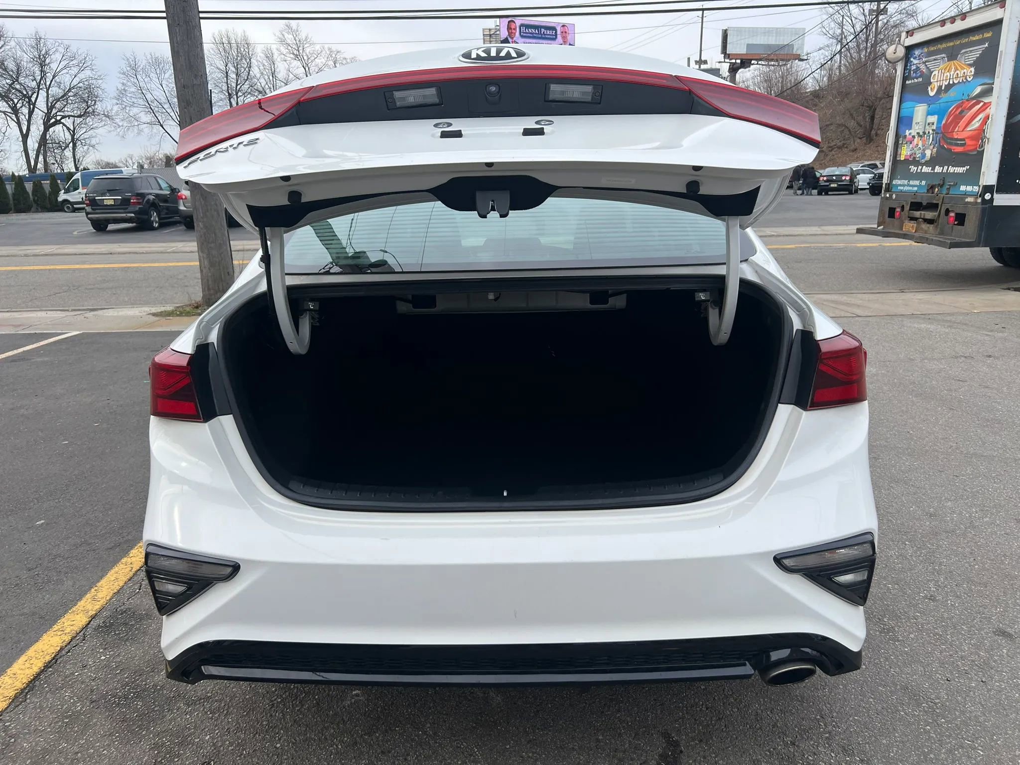 Used 2019 Kia Forte LXS FWD image 9