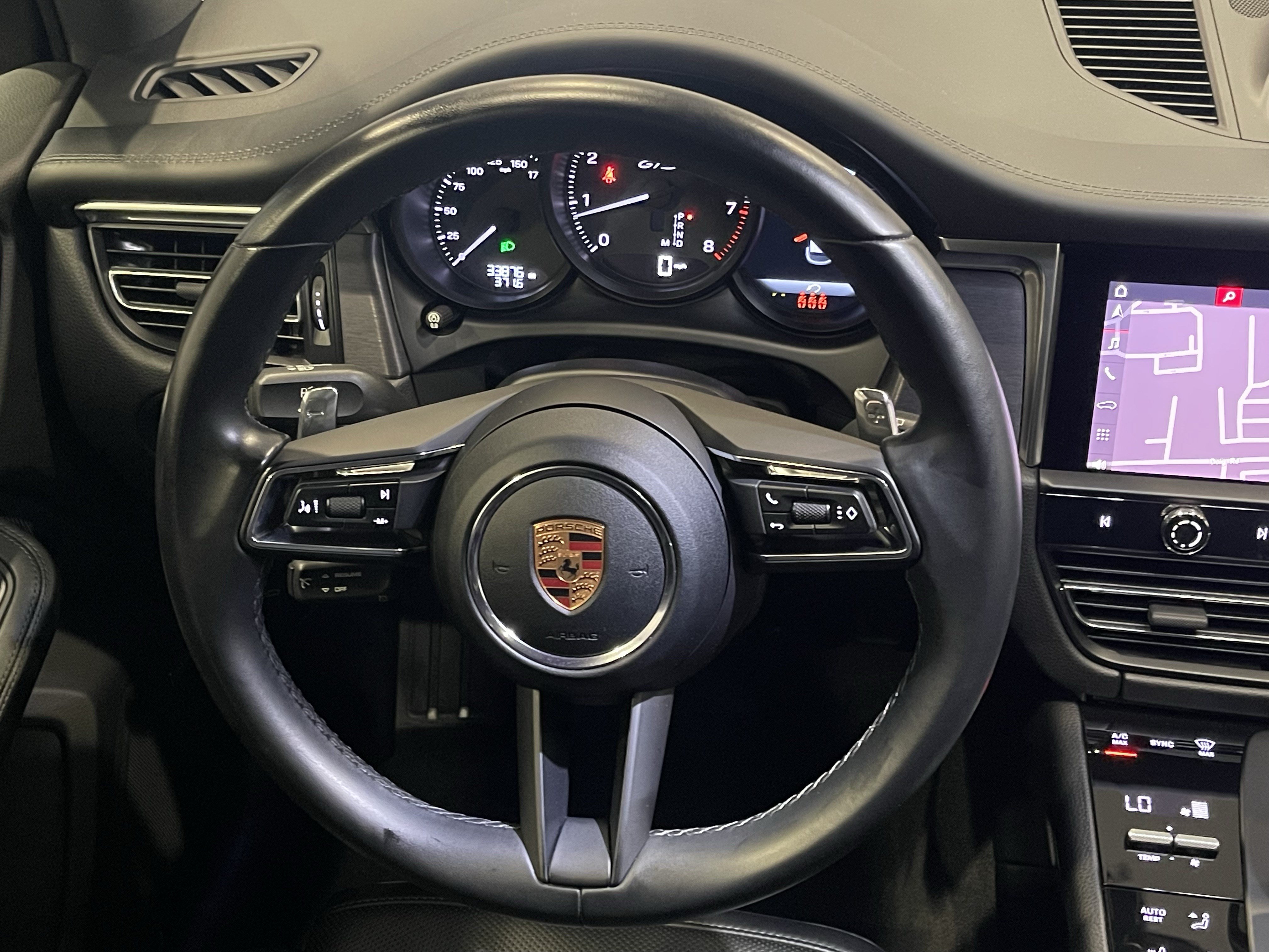 Used 2022 Porsche Macan GTS AWD/4WD image 19