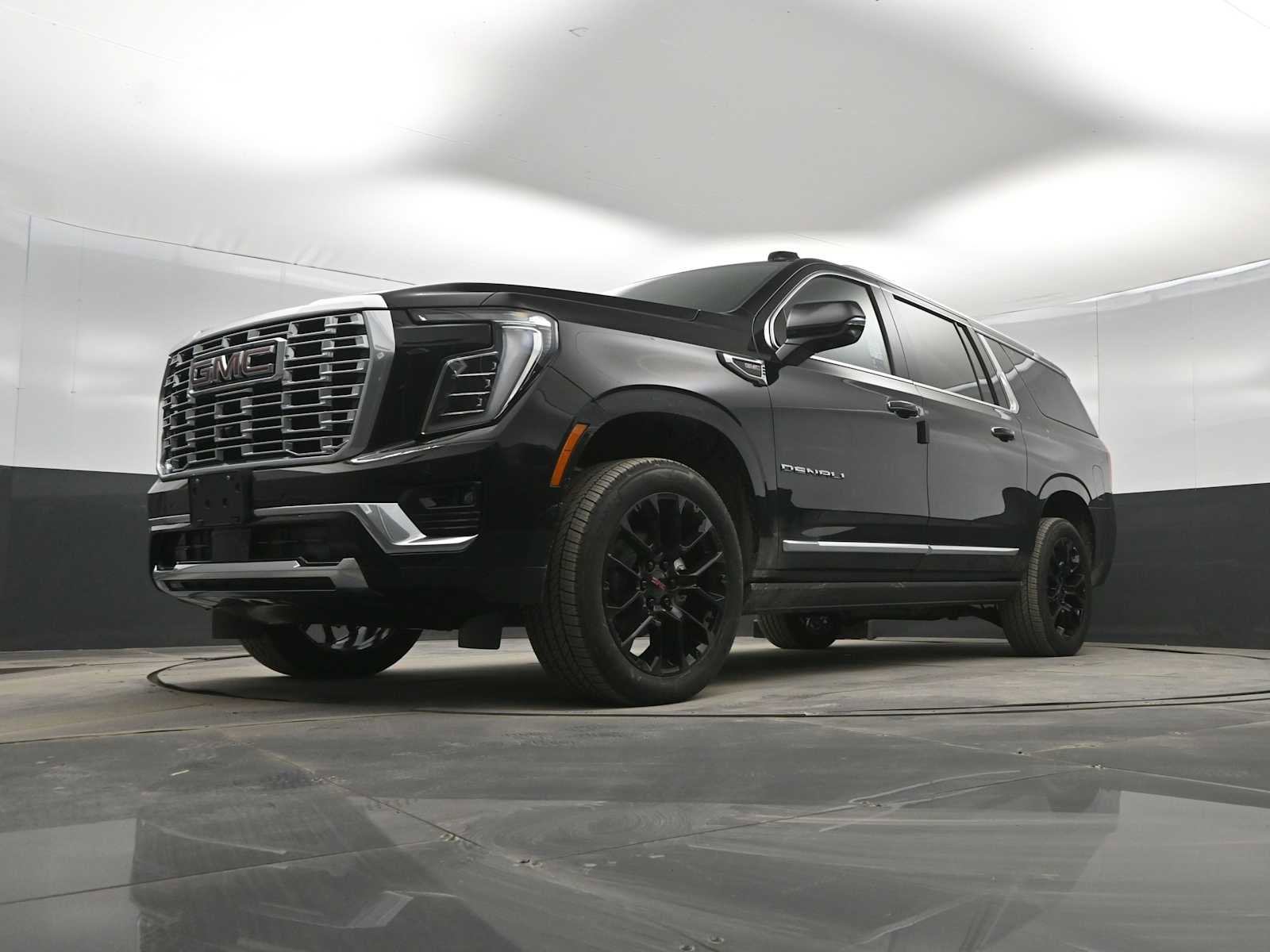 New 2026 GMC Yukon XL Denali w/ Denali Reserve Package image 31