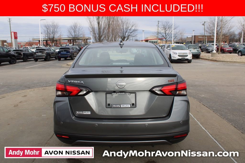New 2025 Nissan Versa SR w/ Trunk Package image 4