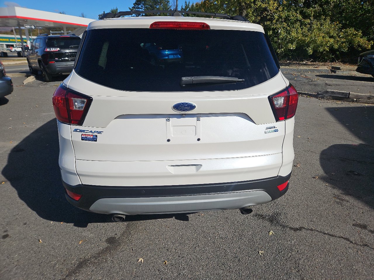 Used 2019 Ford Escape SEL image 4