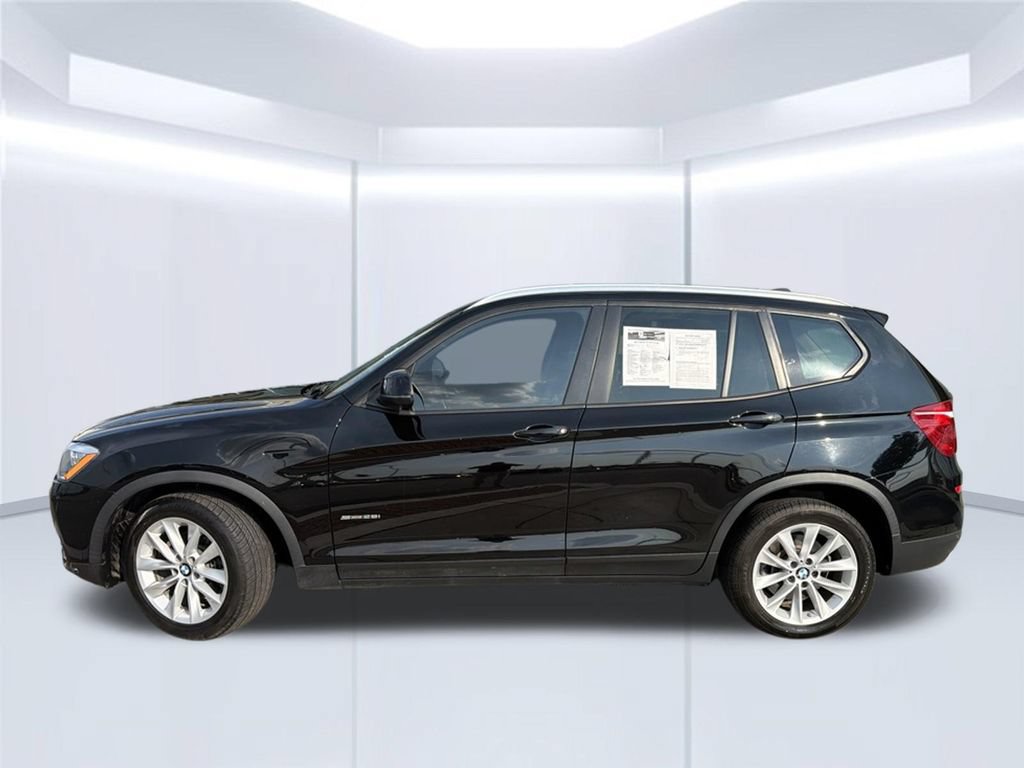 Used 2017 BMW X3 sDrive28i RWD image 2