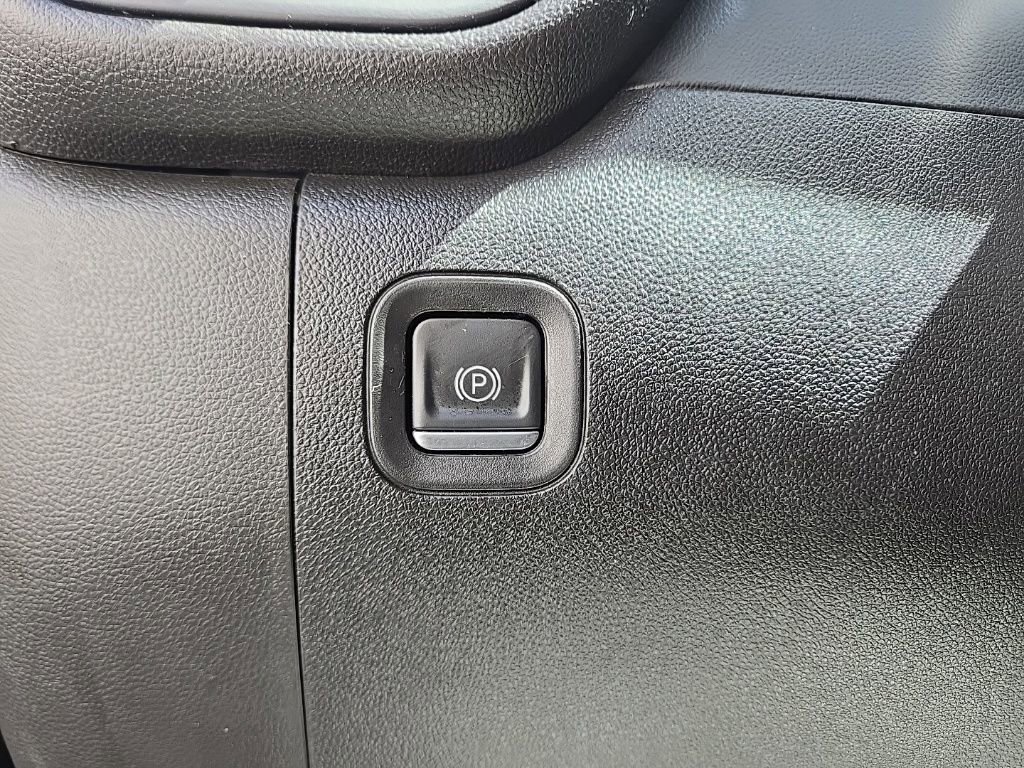 Used 2023 Chevrolet Silverado 1500 Custom image 27