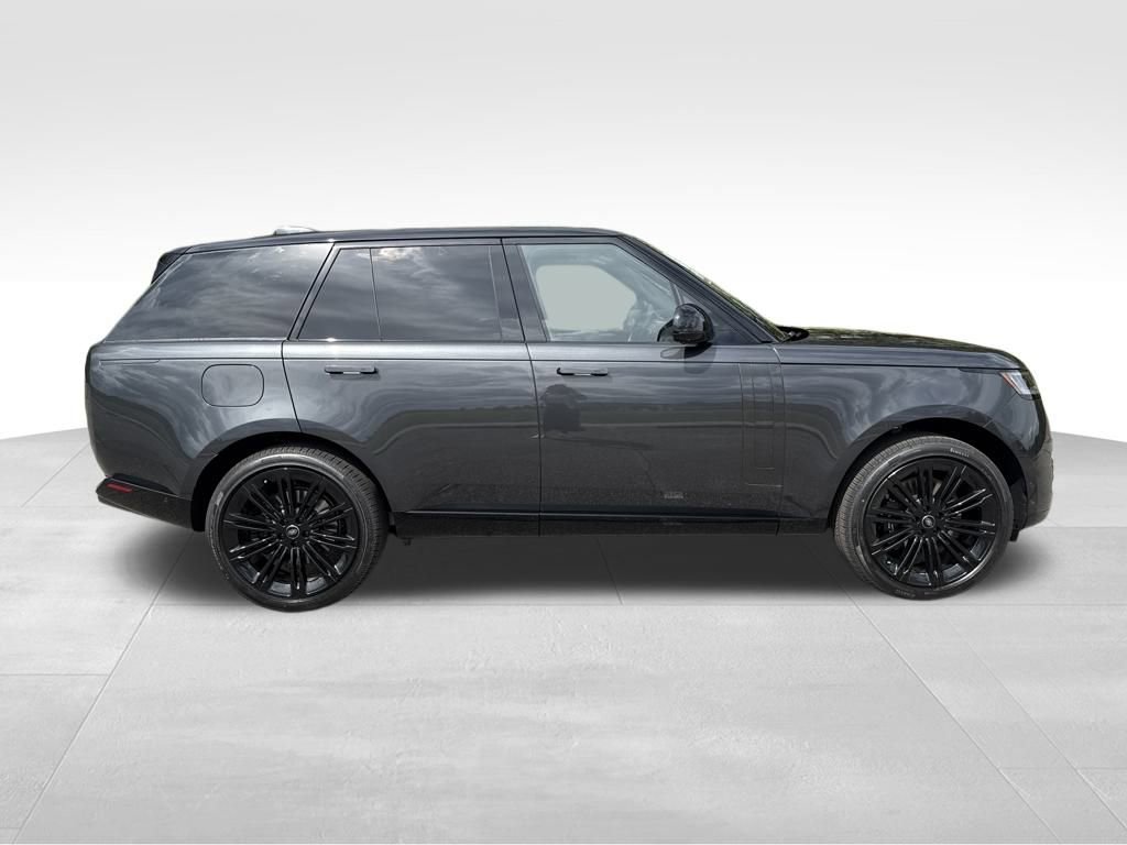 New 2025 Land Rover Range Rover SE image 6