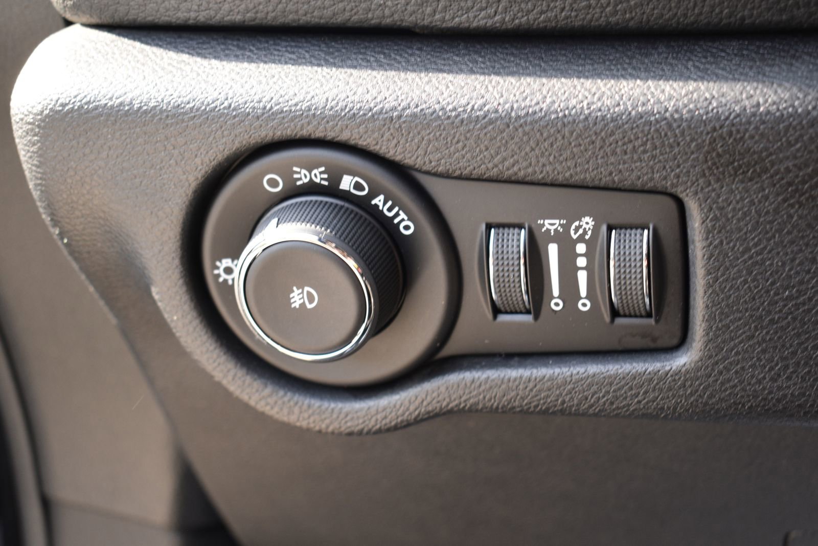 Used 2019 Chrysler Pacifica Limited w/ S Appearance Package image 15