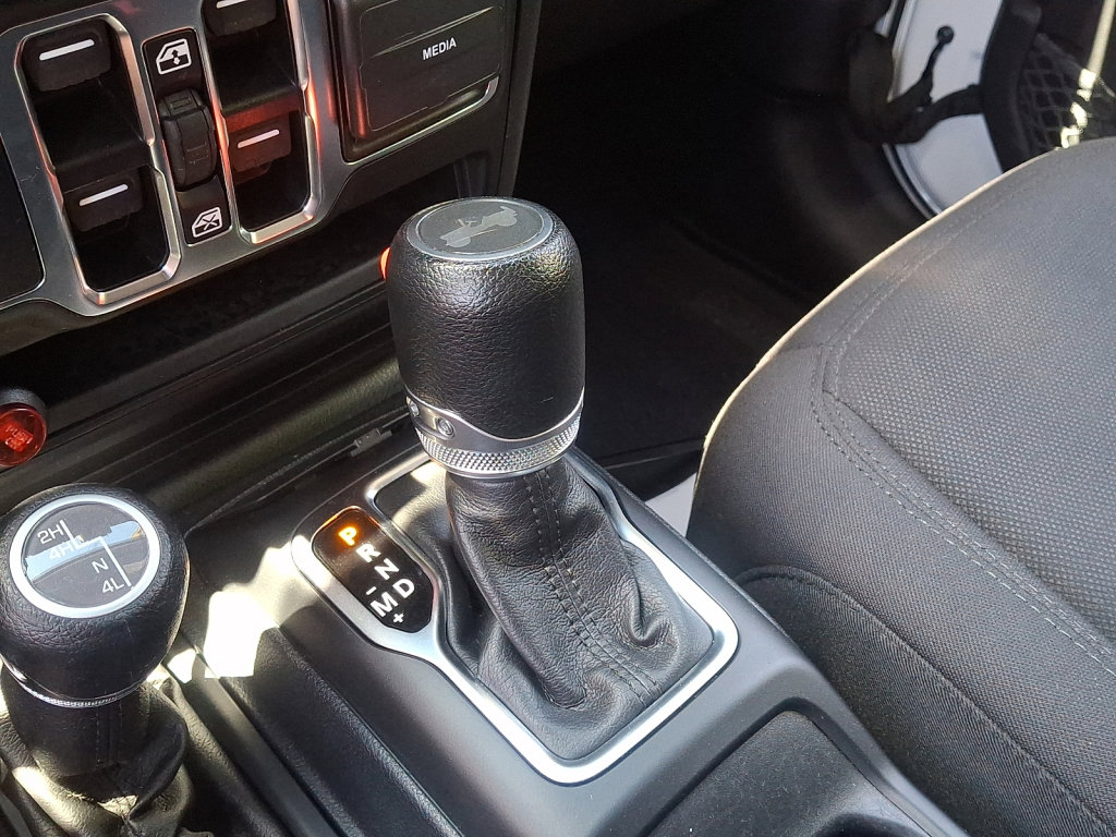 Used 2022 Jeep Wrangler Unlimited Sport AWD/4WD image 30