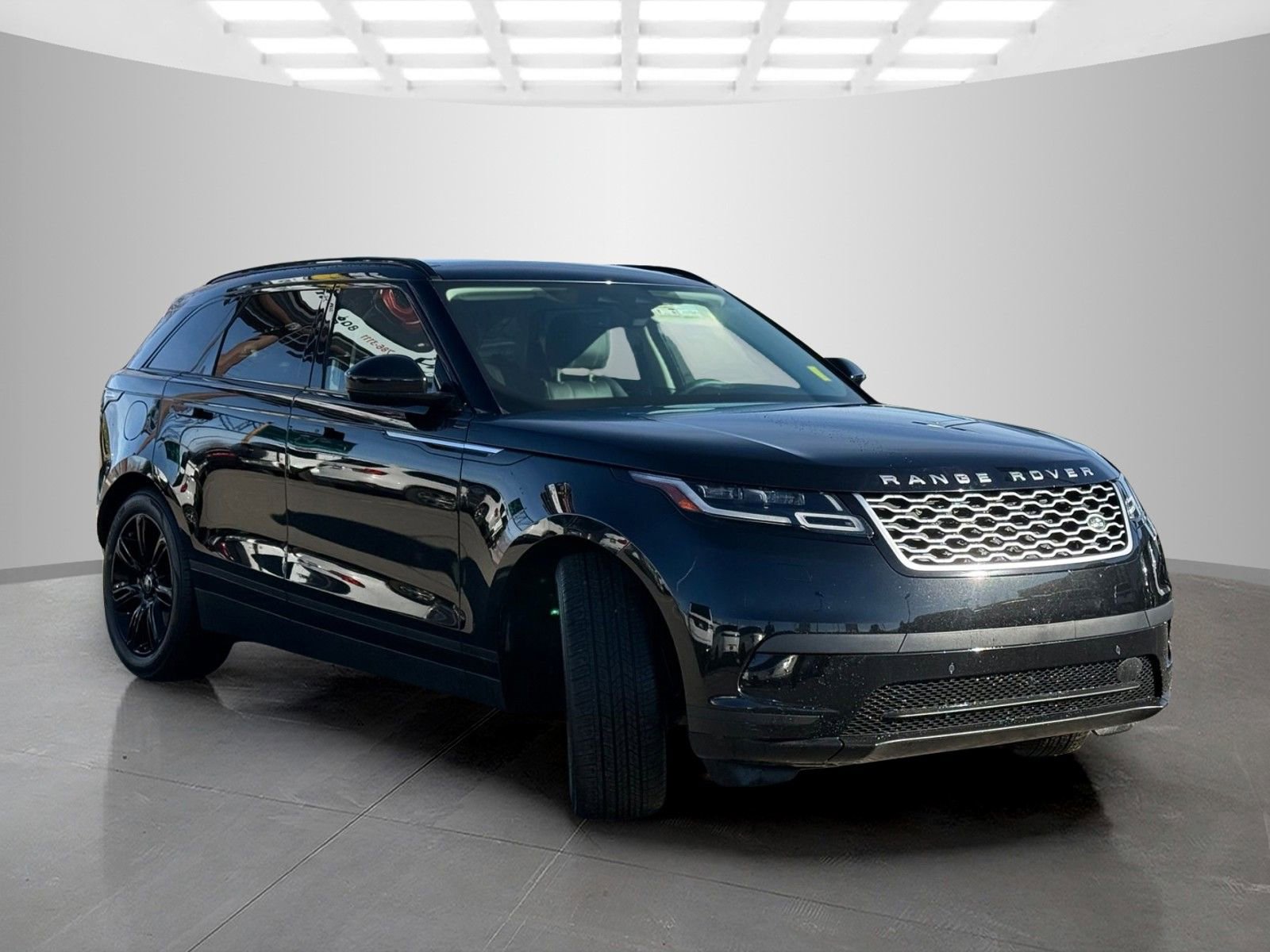 Used 2022 Land Rover Range Rover Velar S image 3