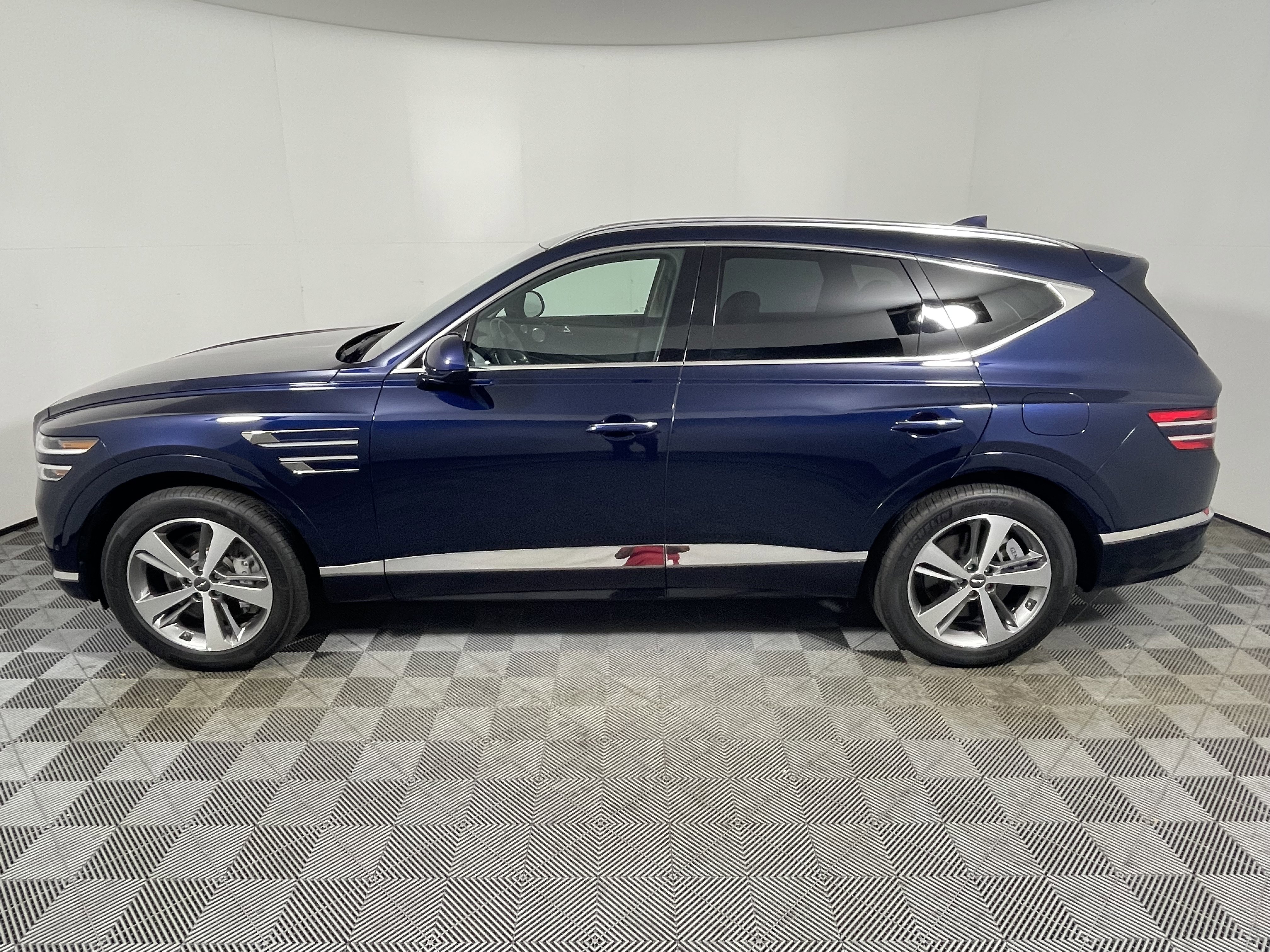 Used 2023 Genesis GV80 2.5T w/ Advanced Package image 2