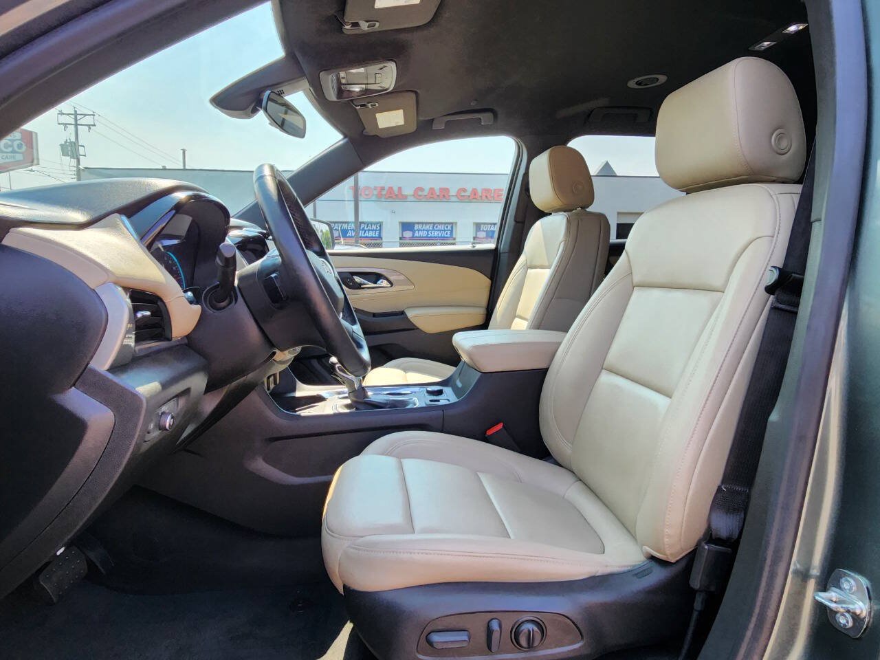 Used 2023 Chevrolet Traverse LT w/ LPO, Floor Liner Package AWD/4WD image 12