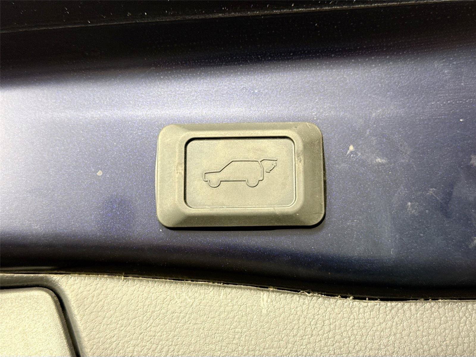 Certified 2025 Toyota RAV4 XLE Premium FWD image 39