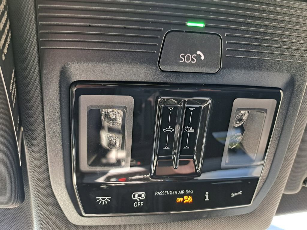 New 2026 Volkswagen Tiguan SE R-Line image 17