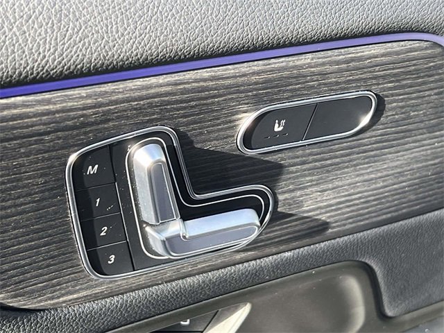 Used 2025 Mercedes-Benz GLA 250 4MATIC image 16