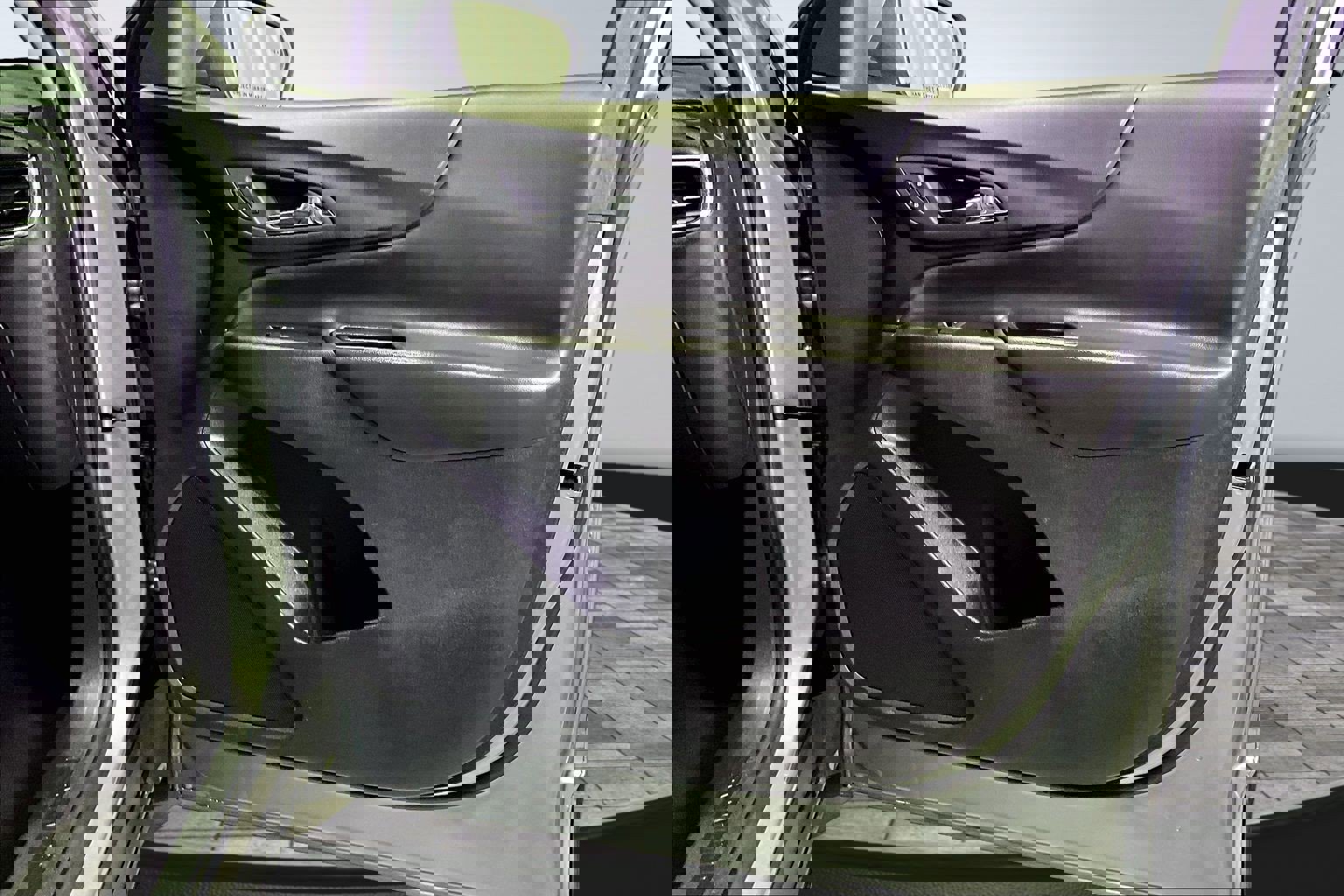 Used 2024 Chevrolet Equinox LT image 27