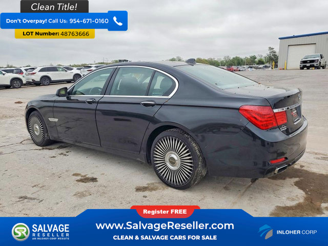 Used 2012 BMW 750i image 3