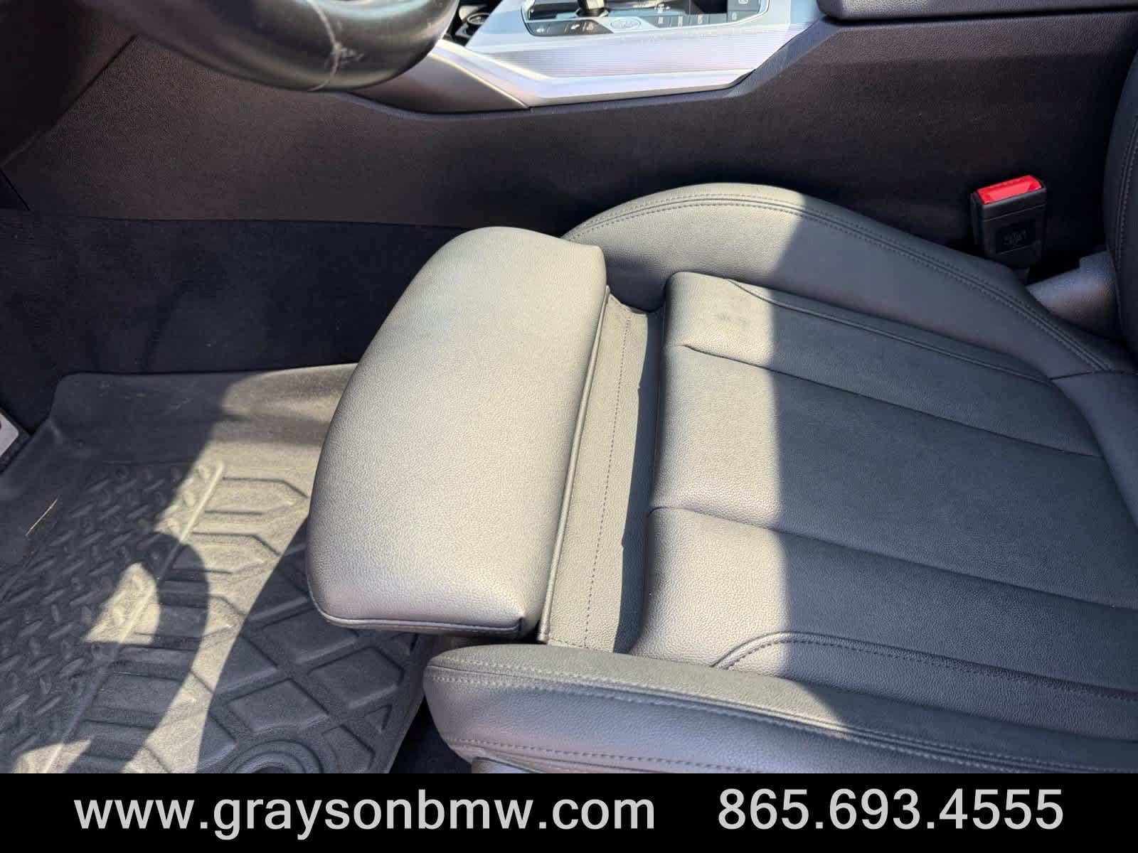 Used 2021 BMW 330i Sedan w/ M Sport Package RWD image 12