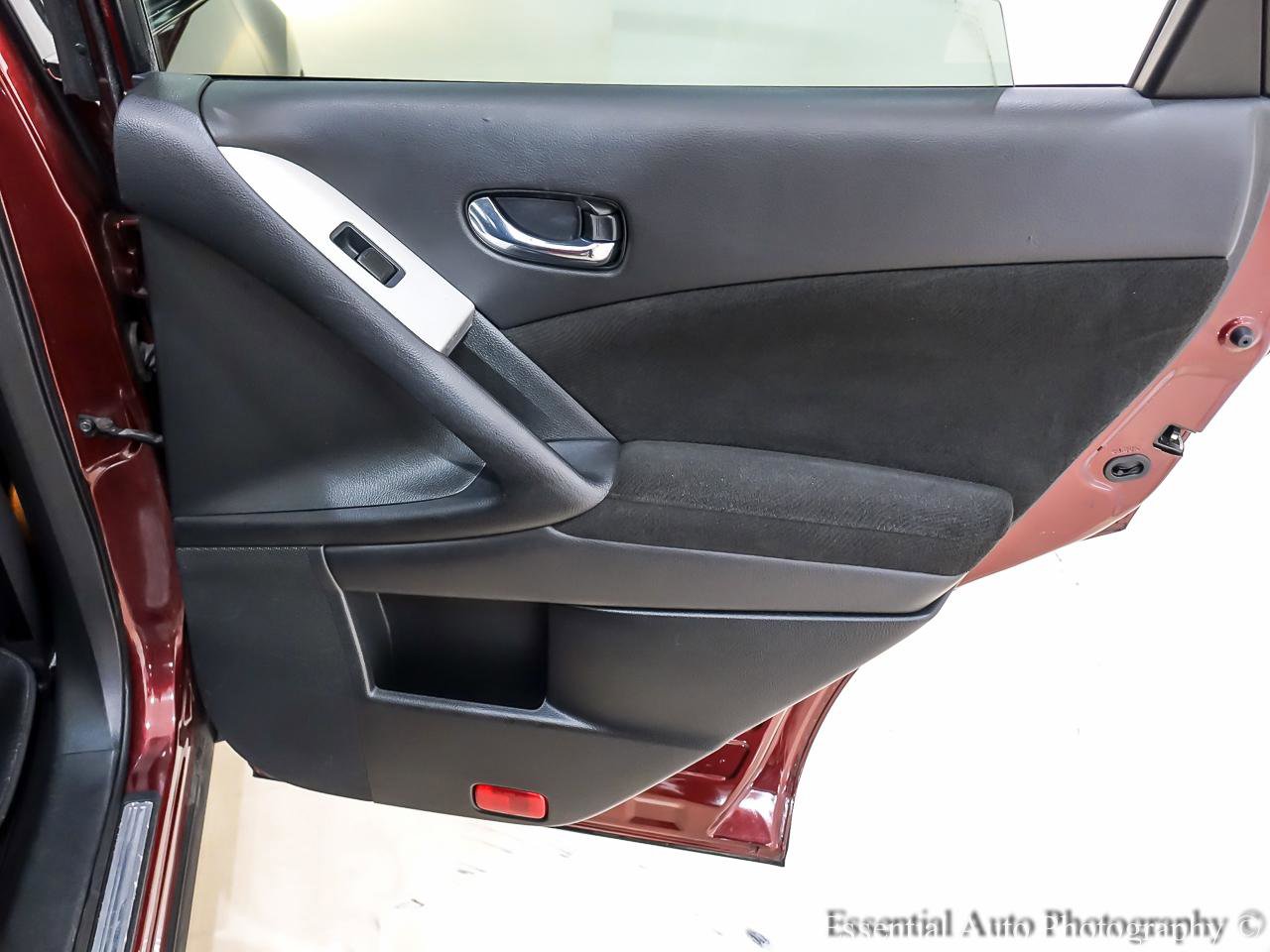 Used 2011 Nissan Murano SV AWD/4WD image 29