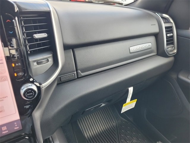 New 2026 RAM 1500 4x4 Crew Cab image 28